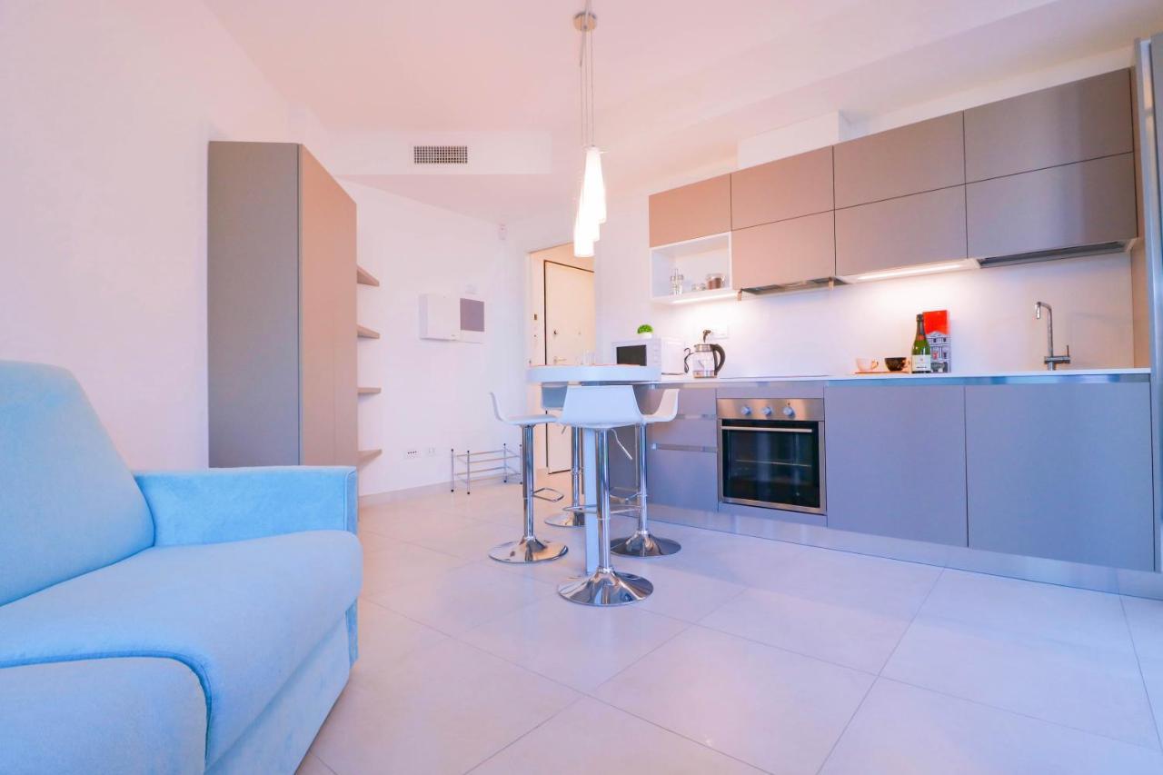 H11 Luxury 9A - Porto - Piscina - Jacuzzi Apartment Santo Stefano al Mare Bagian luar foto