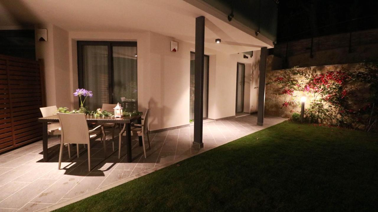H11 Luxury 9A - Porto - Piscina - Jacuzzi Apartment Santo Stefano al Mare Bagian luar foto
