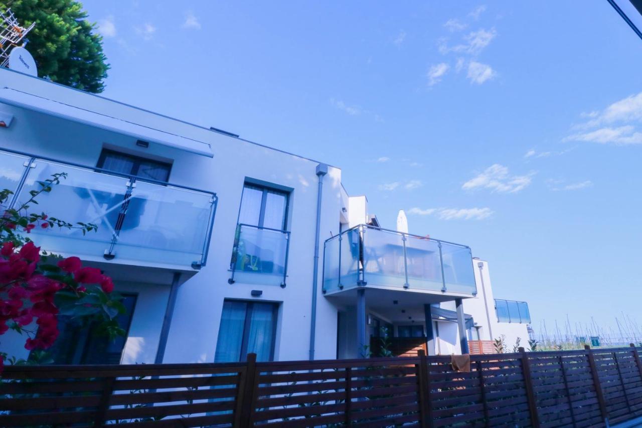 H11 Luxury 9A - Porto - Piscina - Jacuzzi Apartment Santo Stefano al Mare Bagian luar foto