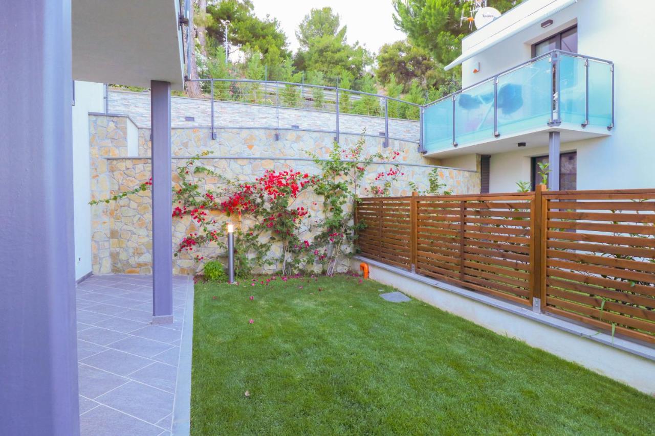 H11 Luxury 9A - Porto - Piscina - Jacuzzi Apartment Santo Stefano al Mare Bagian luar foto