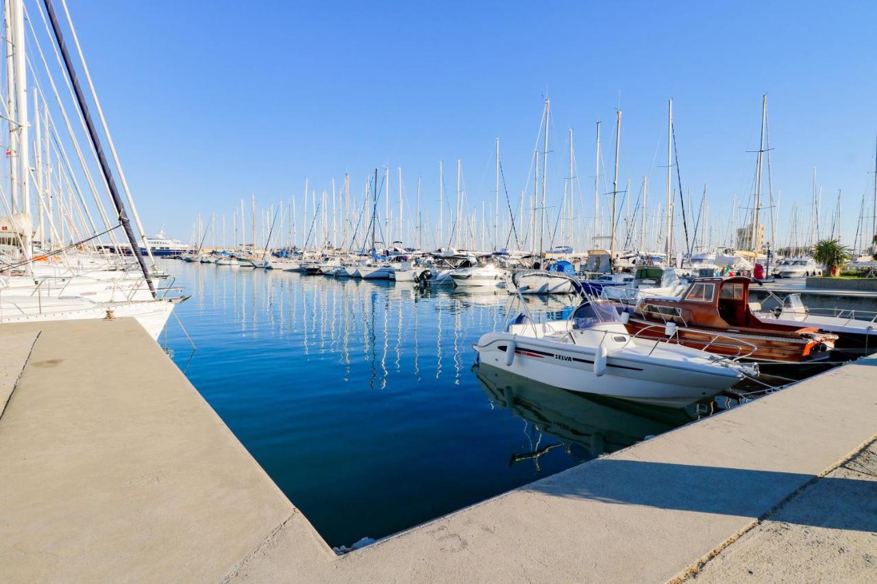 H11 Luxury 9A - Porto - Piscina - Jacuzzi Apartment Santo Stefano al Mare Bagian luar foto